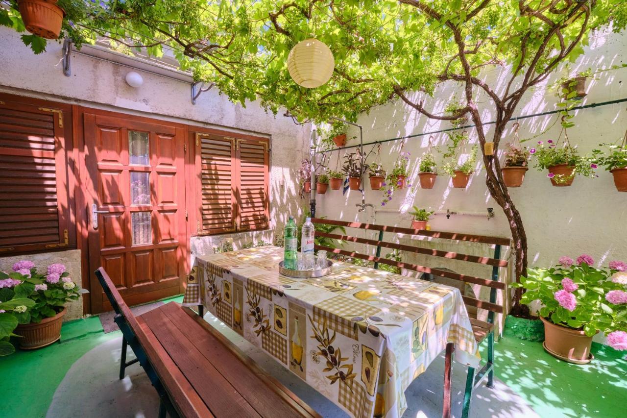 Apartman Ana Mali Lošinj Zewnętrze zdjęcie
