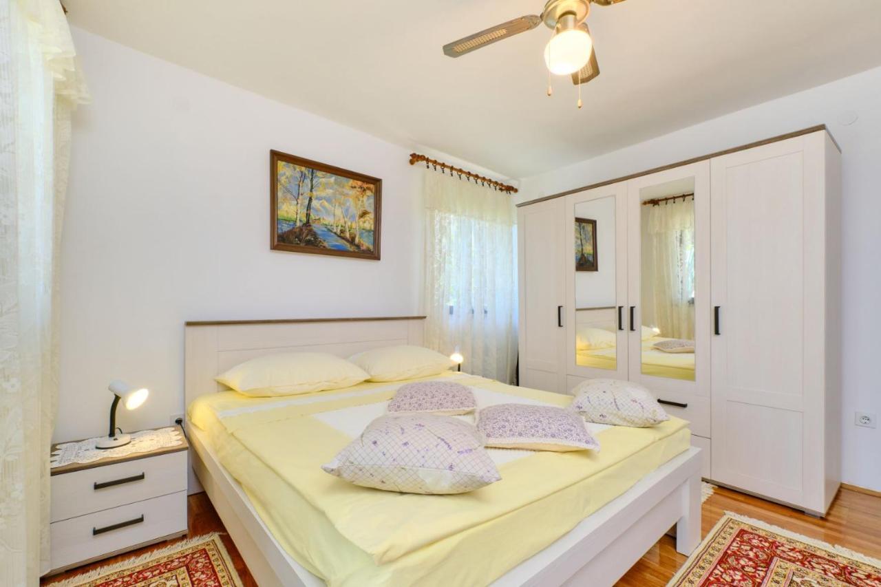 Apartman Ana Mali Lošinj Zewnętrze zdjęcie