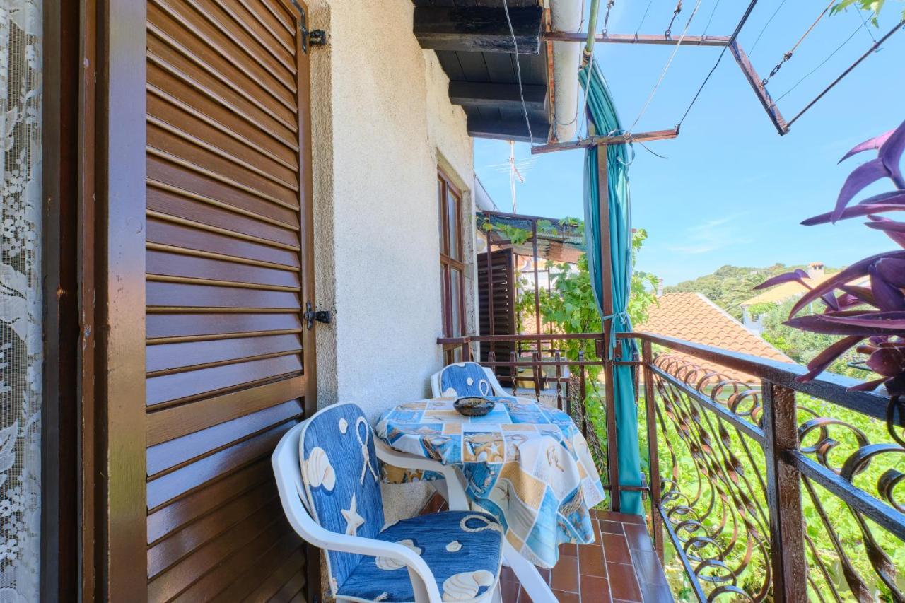 Apartman Ana Mali Lošinj Zewnętrze zdjęcie