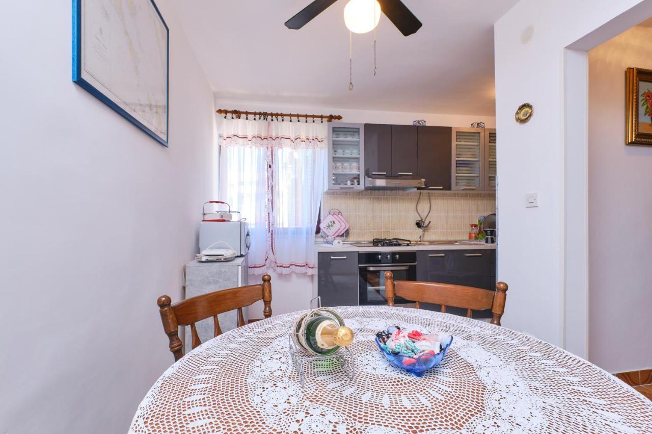 Apartman Ana Mali Lošinj Zewnętrze zdjęcie