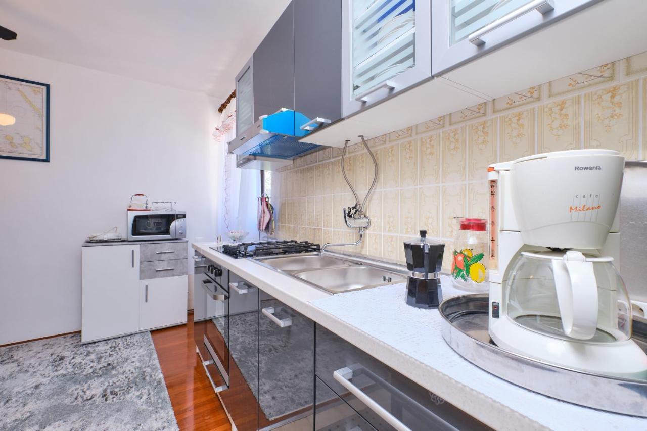 Apartman Ana Mali Lošinj Zewnętrze zdjęcie